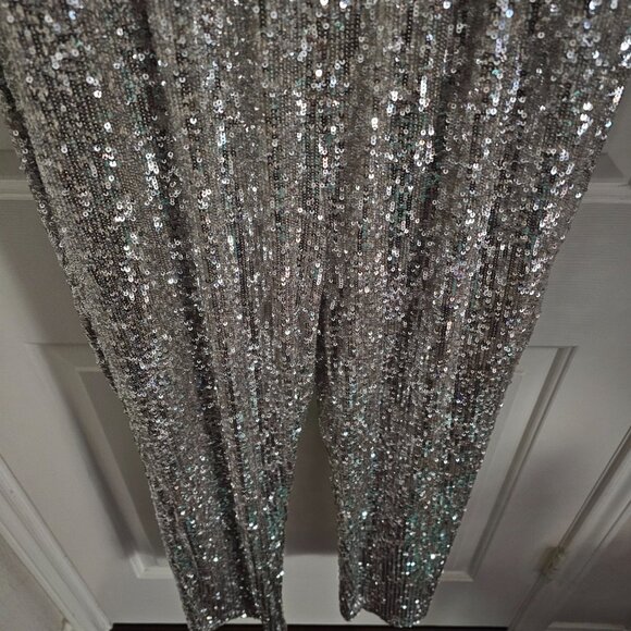 Sequins Jumpsuit - Picture 6 of 11